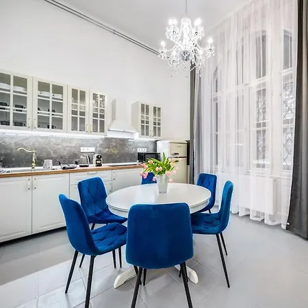 Apartamento Andrassy Grandeur With Indoor Parking