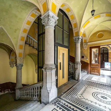 Apartamento Andrassy Grandeur With Indoor Parking *