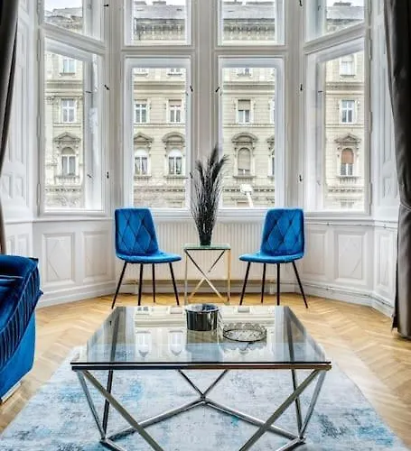 Andrassy Grandeur With Indoor Parking Appartement *